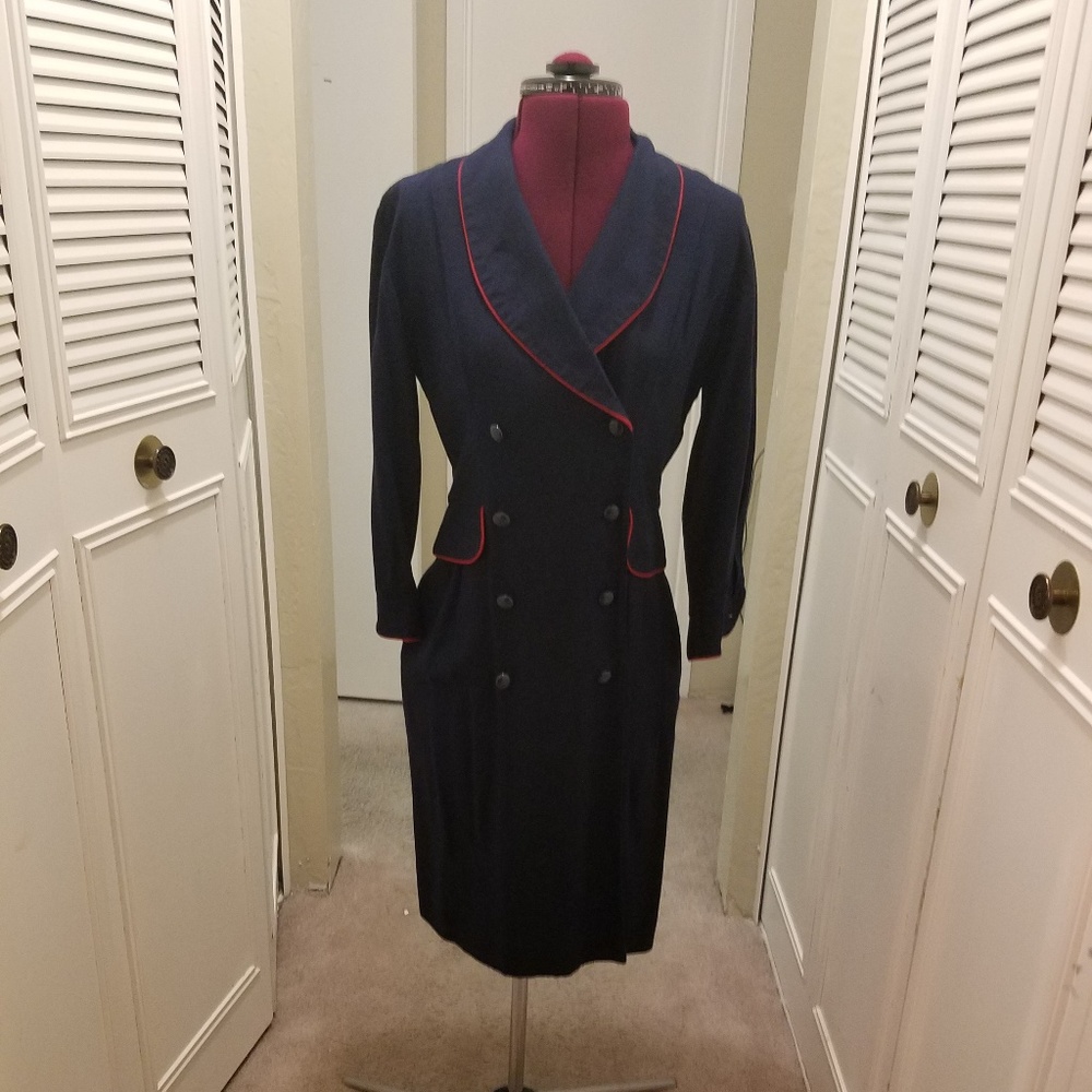 Petite Lanz Vintage